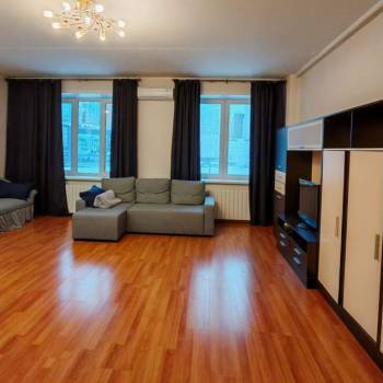 Сдается 2-х комнатная квартира, 65 м²