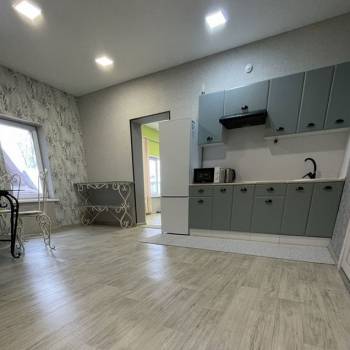 Сдается 1-комнатная квартира, 67 м²