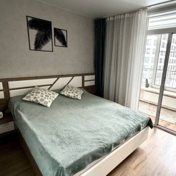 Продается 1-комнатная квартира, 42 м²