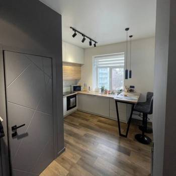 Продается 1-комнатная квартира, 48 м²