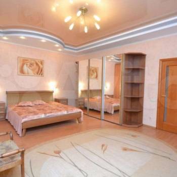 Сдается Многокомнатная квартира, 137 м²