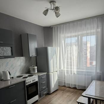 Сдается 1-комнатная квартира, 42 м²