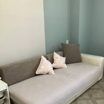 Продается 1-комнатная квартира, 42 м²
