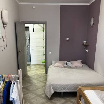 Продается 1-комнатная квартира, 42 м²