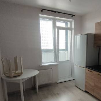 Сдается 1-комнатная квартира, 39 м²