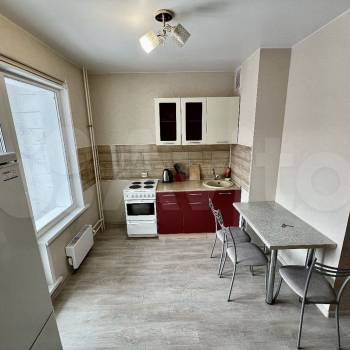 Сдается 1-комнатная квартира, 40 м²