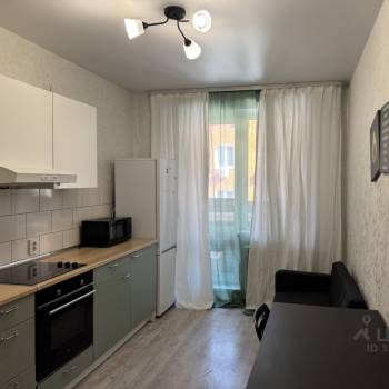 Продается 1-комнатная квартира, 38,8 м²