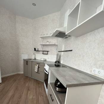 Сдается 2-х комнатная квартира, 79,9 м²