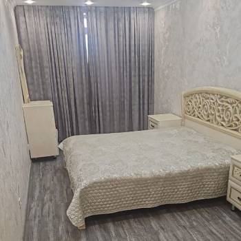 Сдается 2-х комнатная квартира, 80 м²