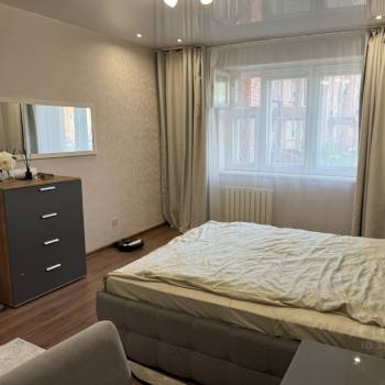 Продается 2-х комнатная квартира, 70,2 м²