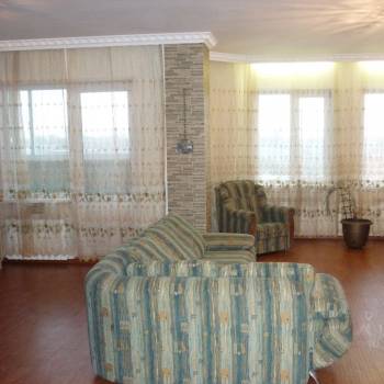 Сдается 2-х комнатная квартира, 72 м²