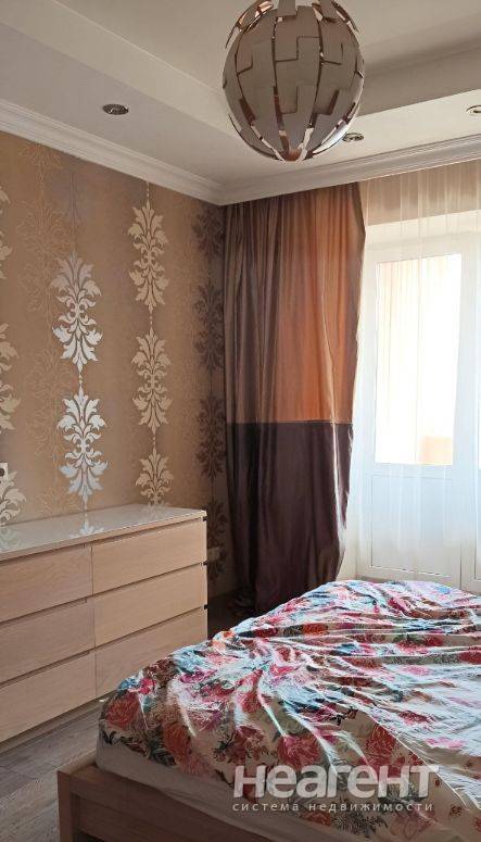 Сдаю 3-к квартиру, Ленинский (ул. Серафимовича)