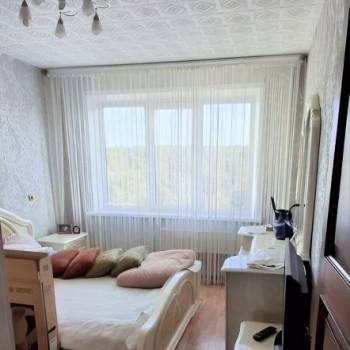 Продается Многокомнатная квартира, 90 м²