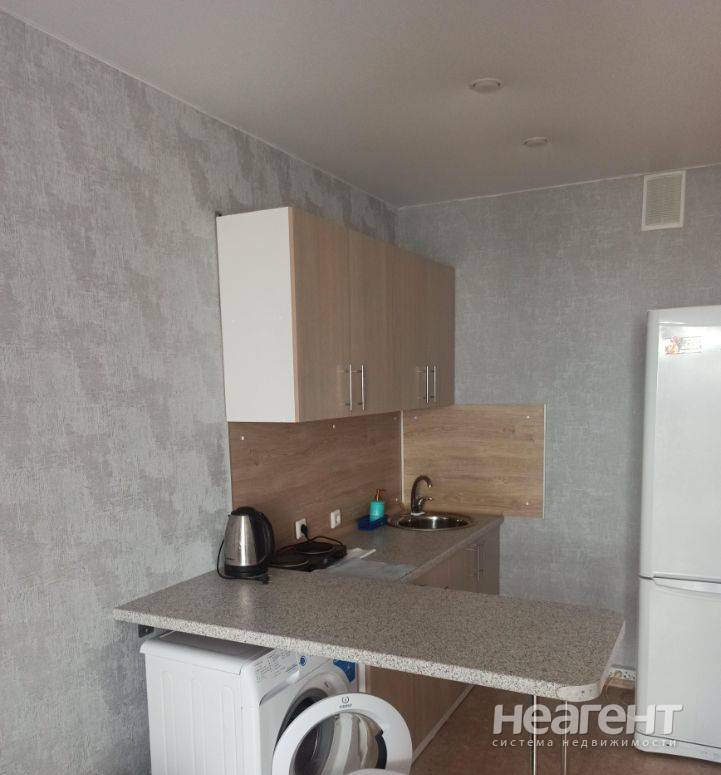 Сдаю студию, Ленинский, ул. Забалуева