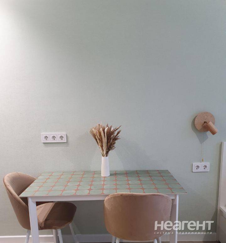 Сдам квартиру-студию, квартал Авиатор, ул. Аэропорт, лично