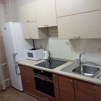 Сдается 1-комнатная квартира, 40 м²