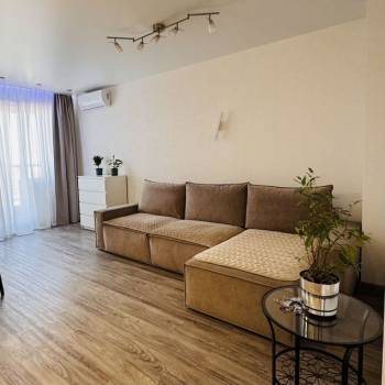 Сдается 1-комнатная квартира, 42 м²