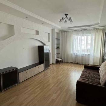 Сдается 2-х комнатная квартира, 75 м²