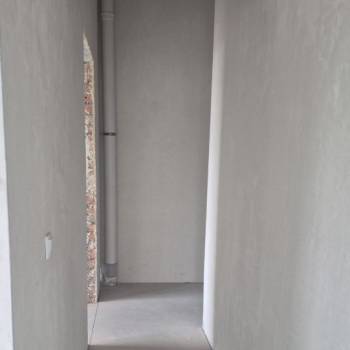 Продается 1-комнатная квартира, 32 м²