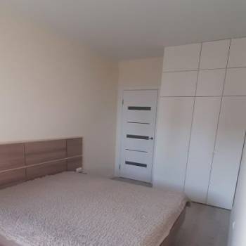 Продается 1-комнатная квартира, 40 м²