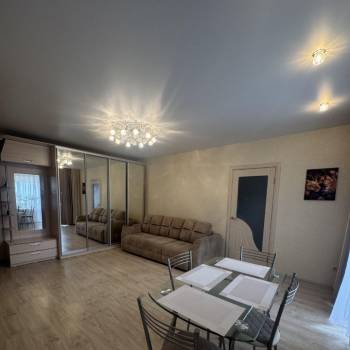 Продается 2-х комнатная квартира, 42 м²