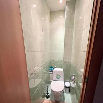 Продается Многокомнатная квартира, 65 м²