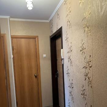 Продается Многокомнатная квартира, 65 м²