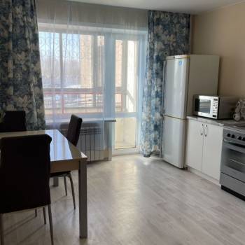 Сдается 2-х комнатная квартира, 66 м²