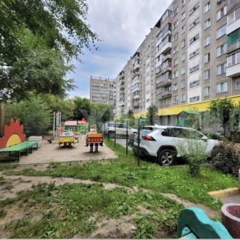 Сдается Многокомнатная квартира, 60 м²