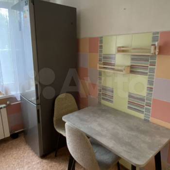 Сдается Многокомнатная квартира, 60 м²