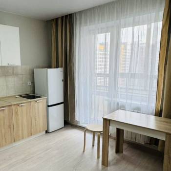 Сдается 1-комнатная квартира, 38 м²