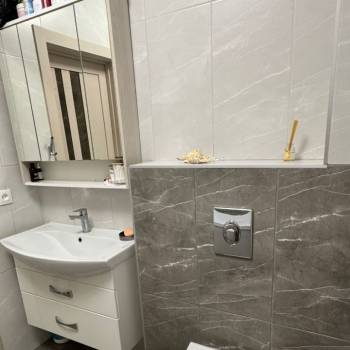 Продается Многокомнатная квартира, 80 м²