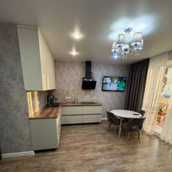 Продается Многокомнатная квартира, 80 м²