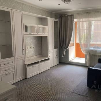 Сдается 1-комнатная квартира, 38 м²