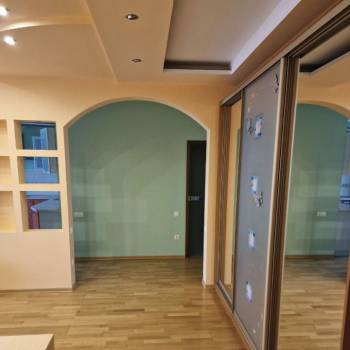 Сдается 1-комнатная квартира, 54 м²