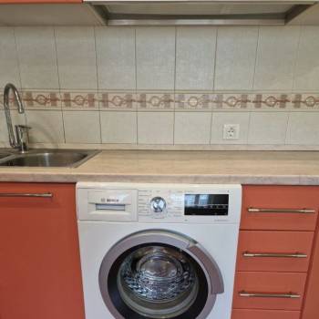 Сдается 1-комнатная квартира, 54 м²