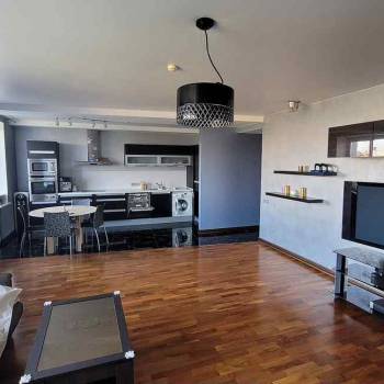 Сдается 2-х комнатная квартира, 78 м²