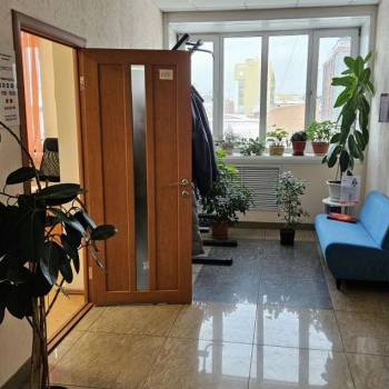 Сдается Нежилое помещение, 326,5 м²