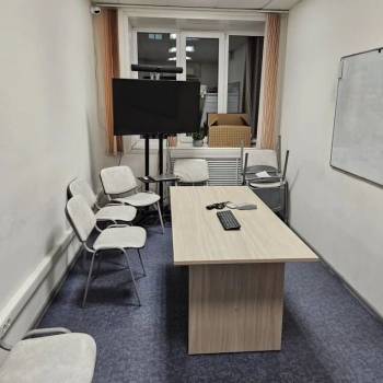 Сдается Нежилое помещение, 326,5 м²