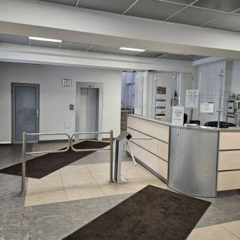 Сдается Нежилое помещение, 326,5 м²