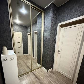 Продается 1-комнатная квартира, 39 м²