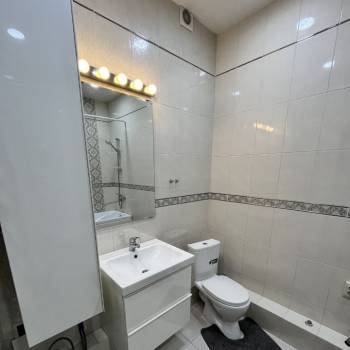 Сдается 1-комнатная квартира, 51 м²