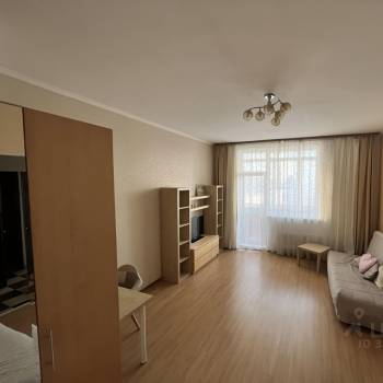 Сдается 1-комнатная квартира, 51 м²