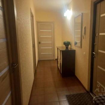 Продается Многокомнатная квартира, 83,1 м²