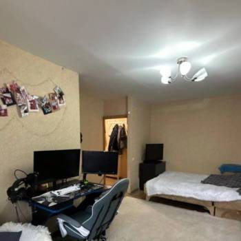 Продается 1-комнатная квартира, 32 м²