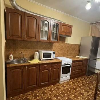 Сдается 2-х комнатная квартира, 80 м²