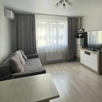 Продается 1-комнатная квартира, 43 м²