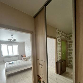 Сдается 1-комнатная квартира, 42 м²