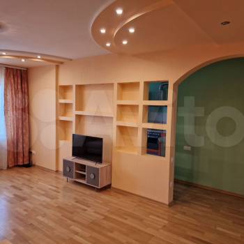 Сдается 1-комнатная квартира, 52 м²