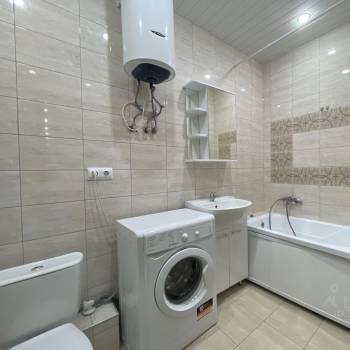 Сдается 1-комнатная квартира, 42 м²